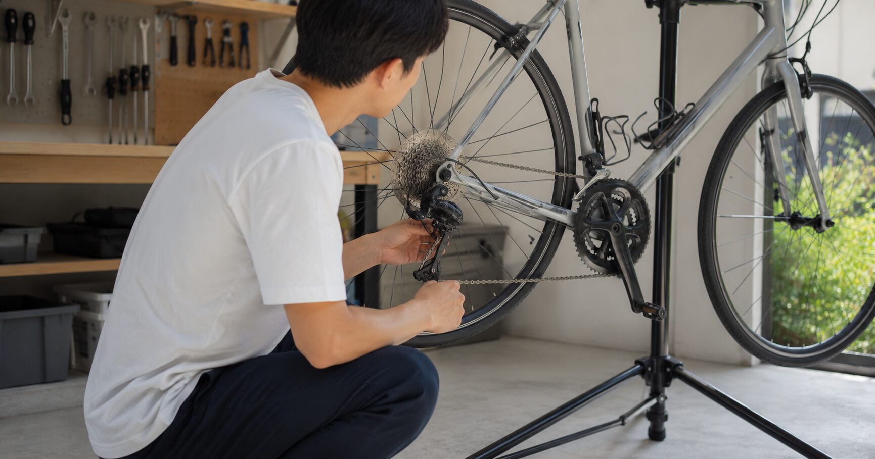 クロスバイク修理とメンテナンスのイメージ